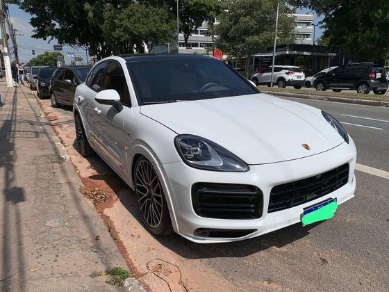 PORSCHE CAYENNE 3.0 V6 E-HYBRID COUPÉ PLATINUM EDITION AWD TIPTRONIC S
